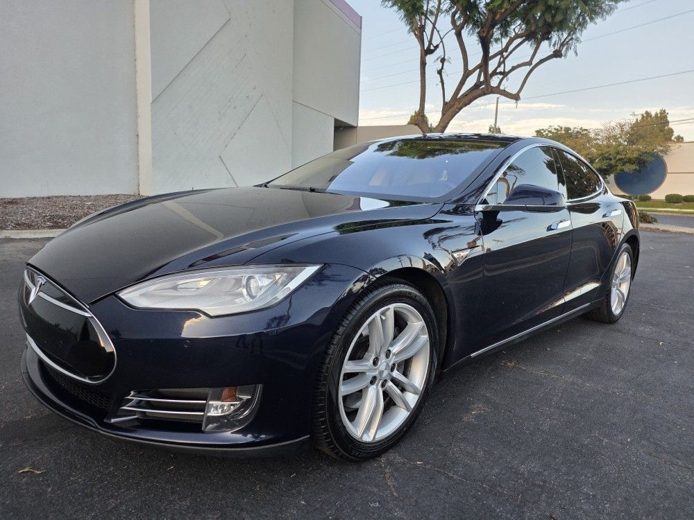 2014 Tesla Model S