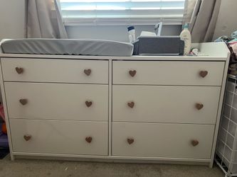 6-Drawer Dresser