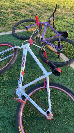 Throne 29 in (white bike) READ DESCRIPTION