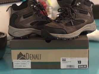 Boys hiking boots