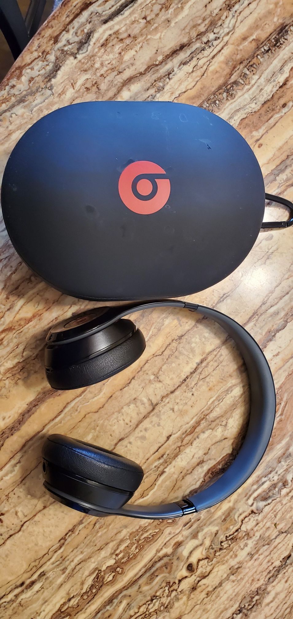 Beats solo 3 wireless