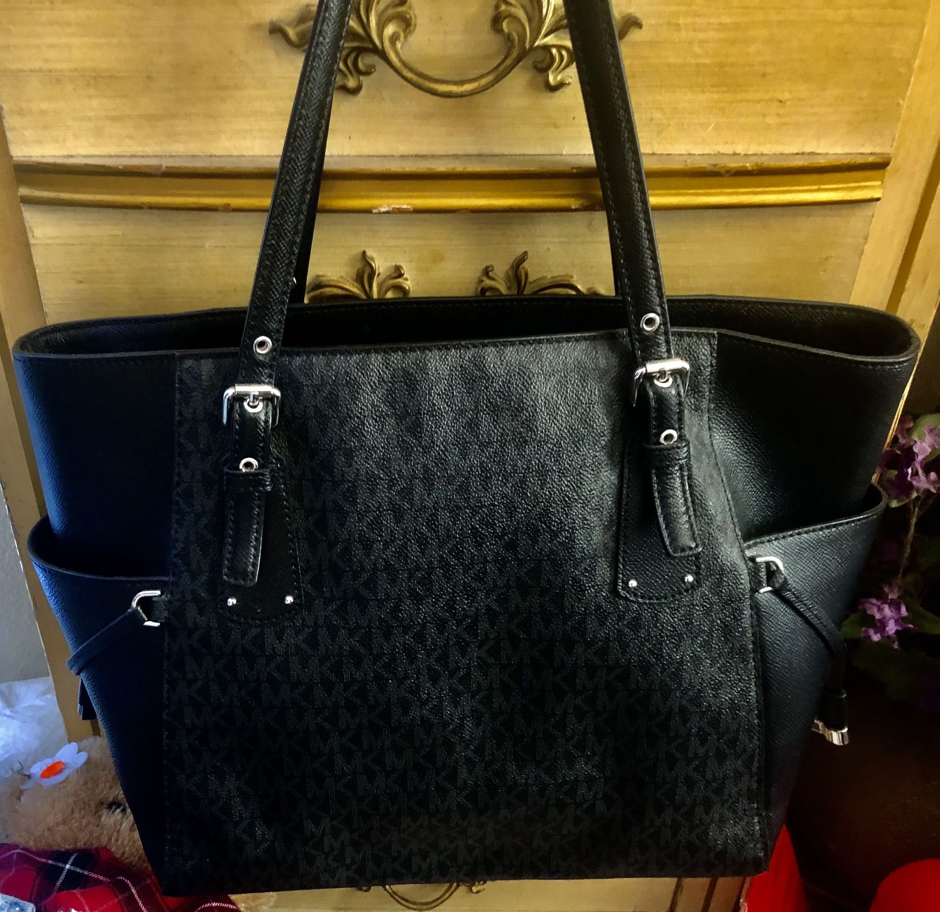 Micheal Kors Bag