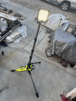 Ryobi Tripod 18+ No Battery 
