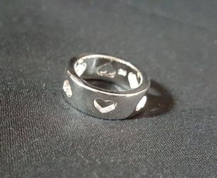 Sterling silver heart band ring