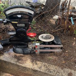 Scale for weighing nails and nuts and bolts