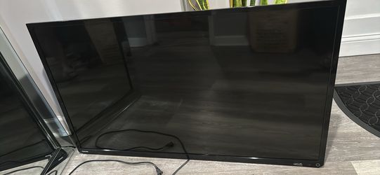 50” Toshiba tv with wall mount ready for pick up