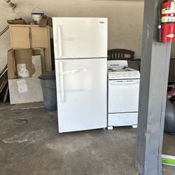 Apartment Size Stove And Full Size Fridge