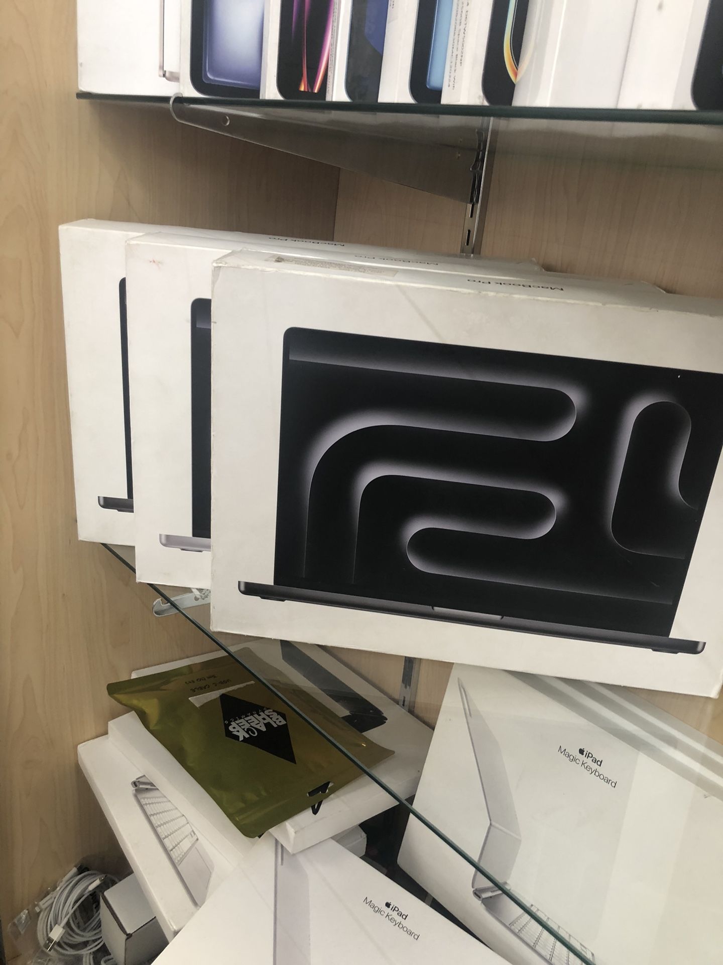 Macbook Pro And Macbook Airs