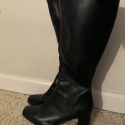 Black Boots 