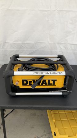 DEWALT 2100 PSI 1.2 GPM 13 Amp Cold Water Electric Pressure Washer with Internal Equipment Storage