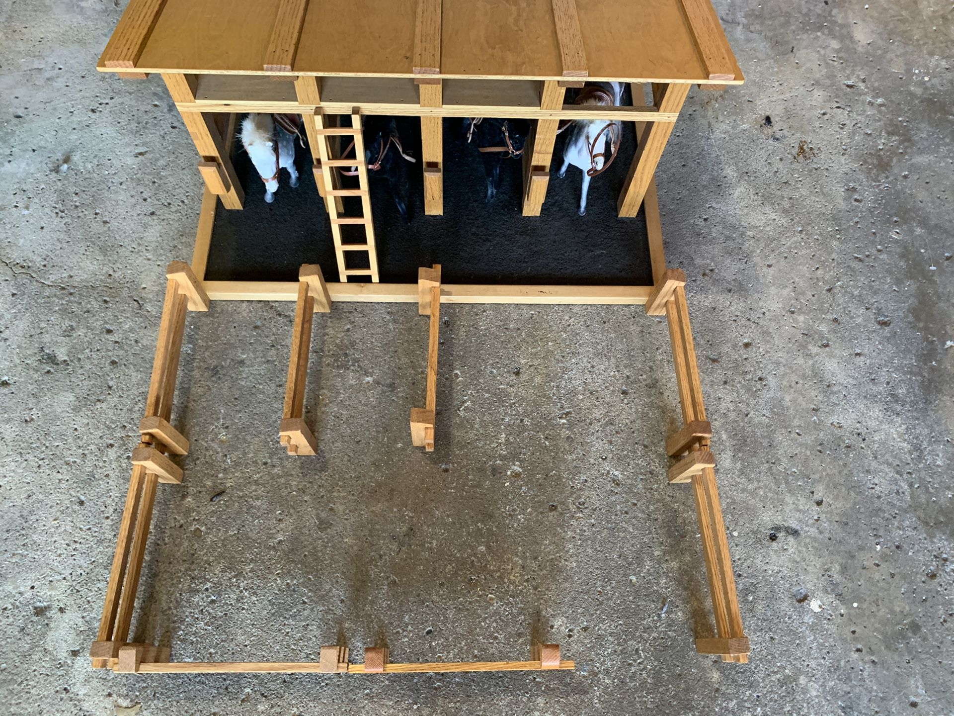 Amazing Horse stable LOT 14 pc