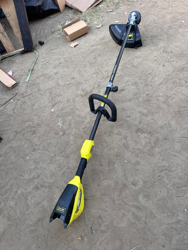 RYOBI
40V HP Brushless 16 in. Attachment Capable Cordless Battery Carbon Fiber Shaft String Trimmer (Tool Only)