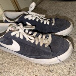 Mens size 11 Nike blue suede Nike Low Blazers sneakers 