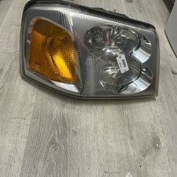 Foco izquierdo delantero De Carro GMC 2005