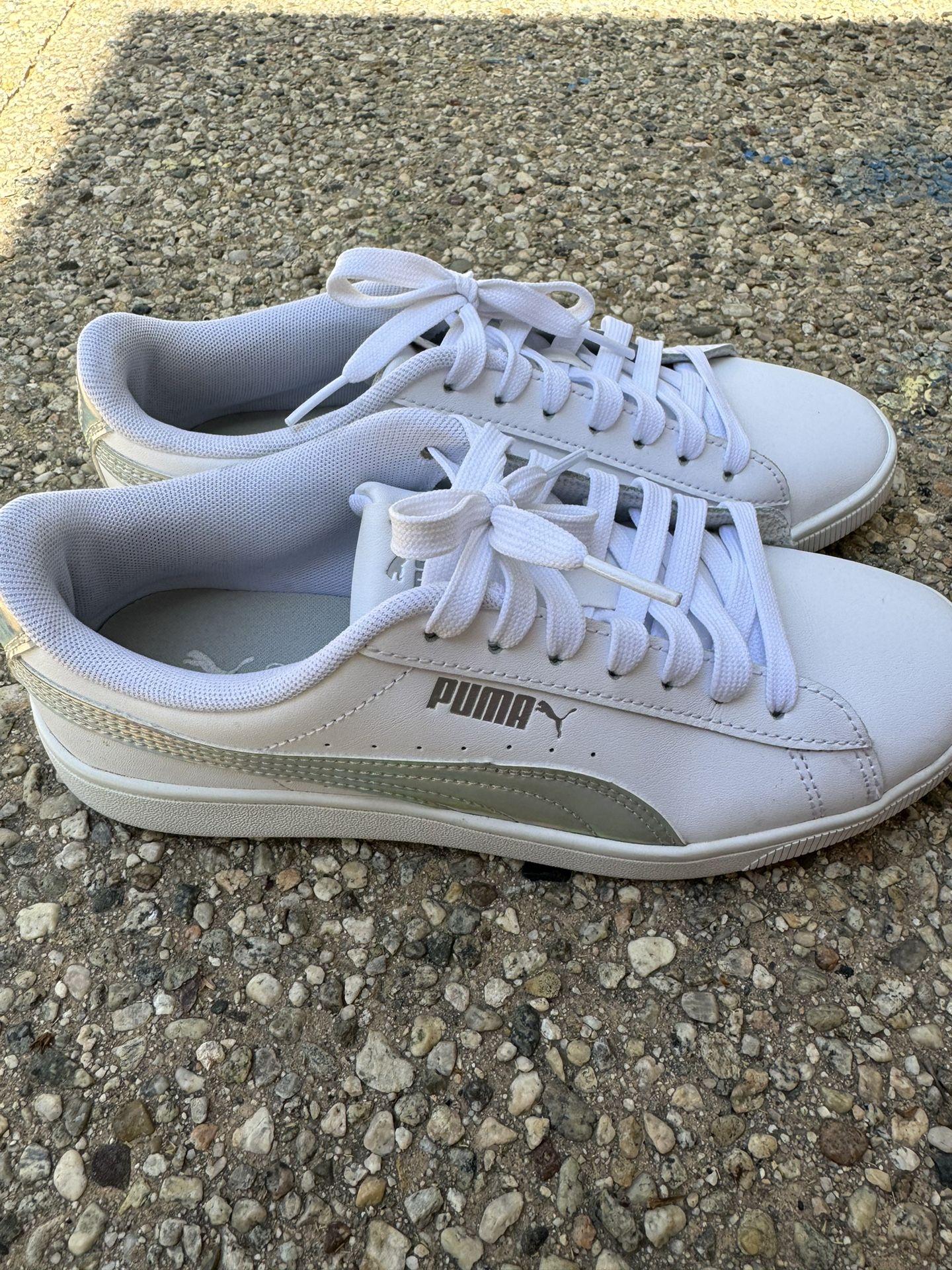 Women Puma Sneakers