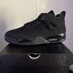 2025 air Jordan retro 4 “black cat “ size 11