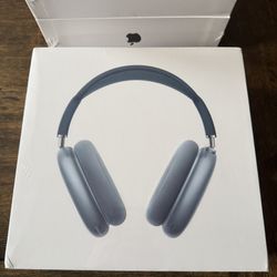 AirPod Maxes