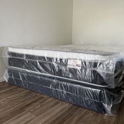Full Size / Queen Size Set (mattress + Boxspring)