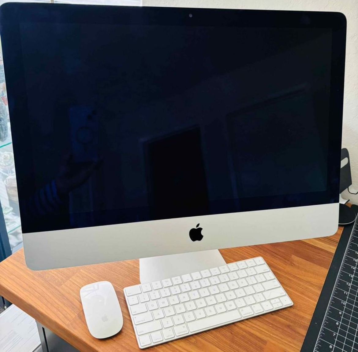 iMac 2017 21.5 Inch i5