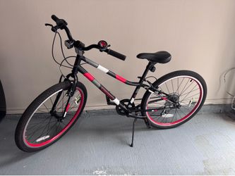 Kids Guardian 24” Bike plus accessories Ages 7-11, Height 49-57”