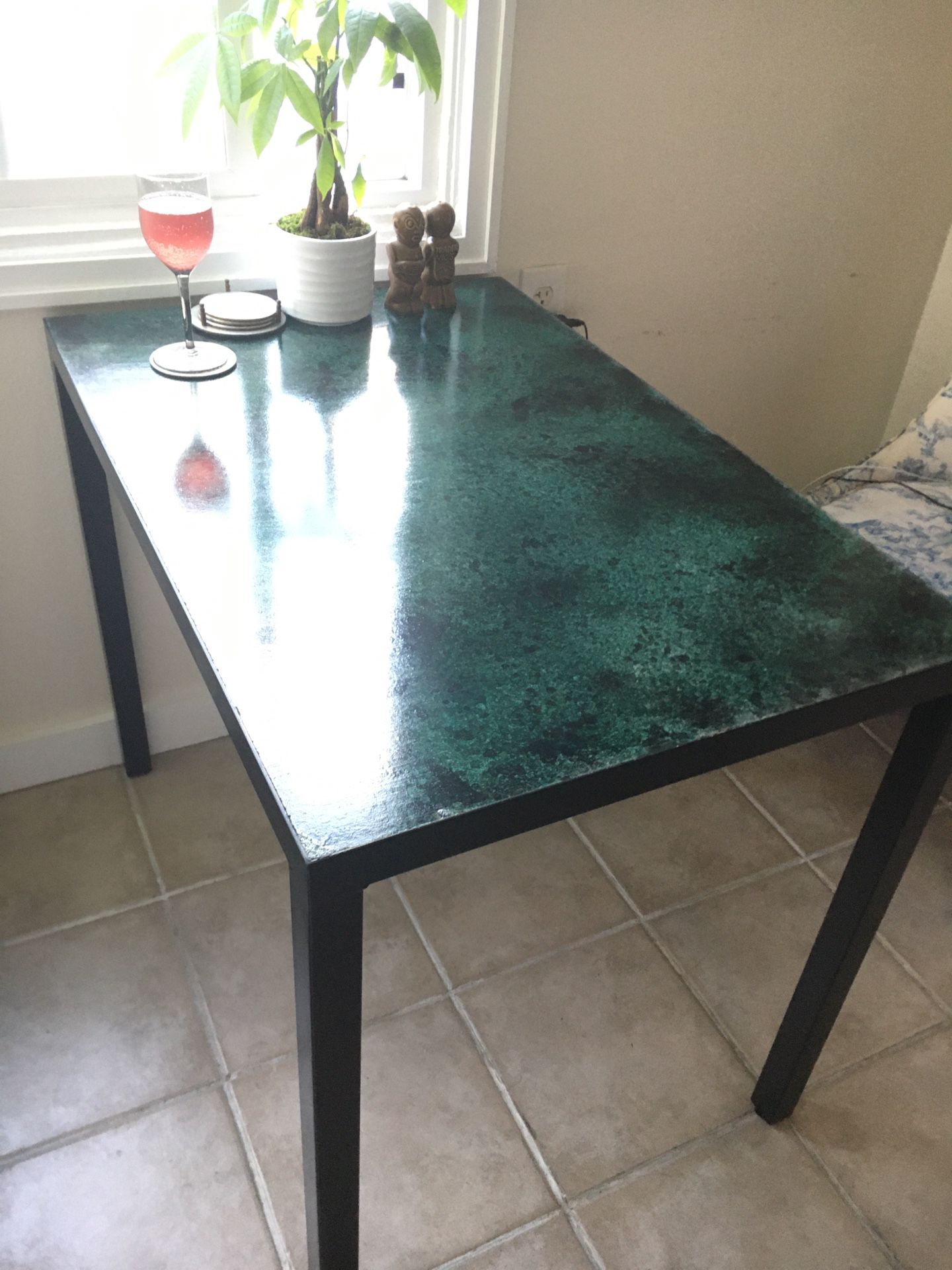 Small kitchen table - concrete/steel