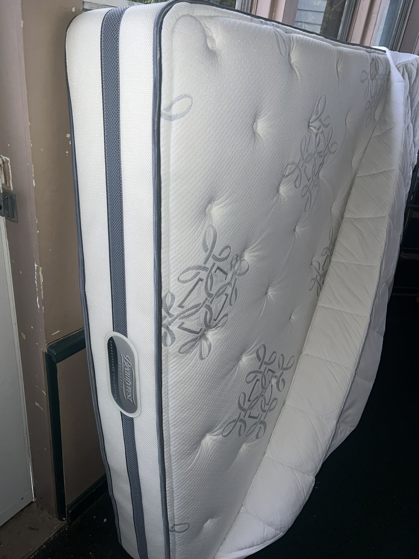 Simmons Beautyrest Recharge Shakespeare Luxury Firm