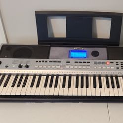 Yamaha 61 Key Digital Keyboard 