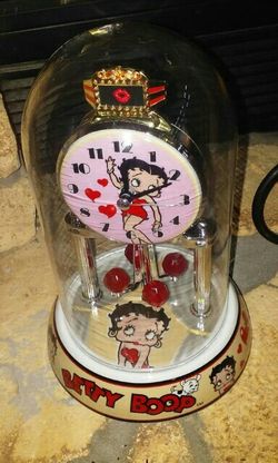 Betty boop clock