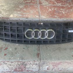 Audi TT Grille