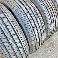 225: 60R18 Marca Michelin Vendo un set de llantas en perfecta condición 80% life 🏁🚘🚘