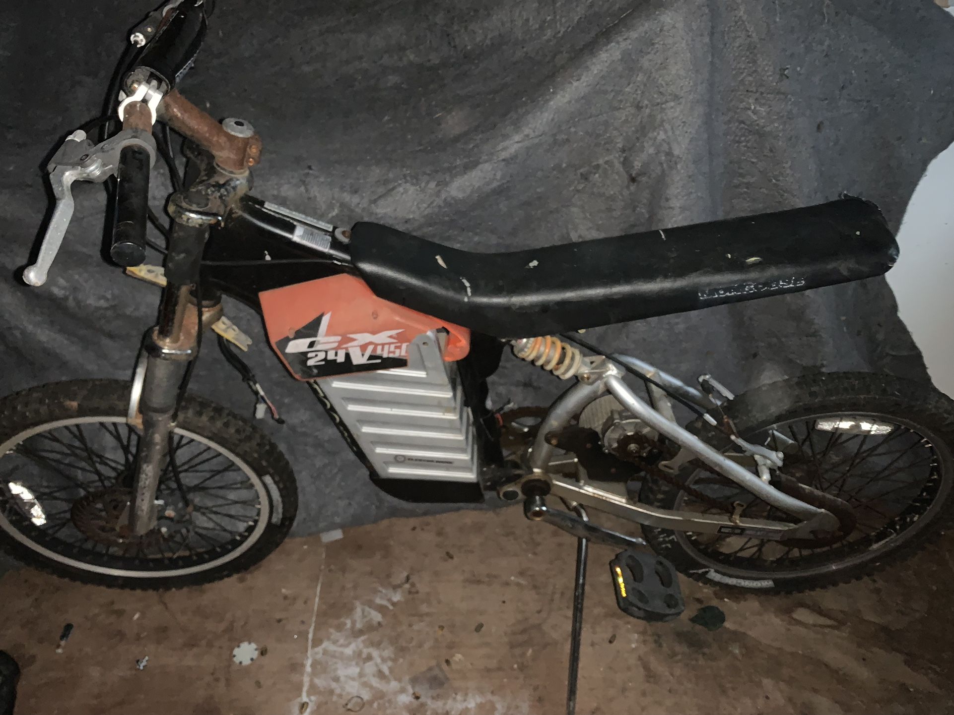 Mongoose CX24V450 electric bmx bike -