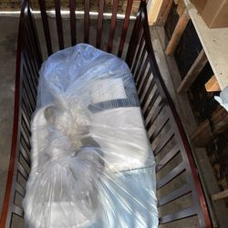 Infant/toddler Crib 