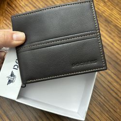 NWT Dockers men’s wallet brown