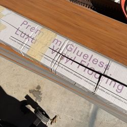 Flooring premium glueless luxury Vinyl