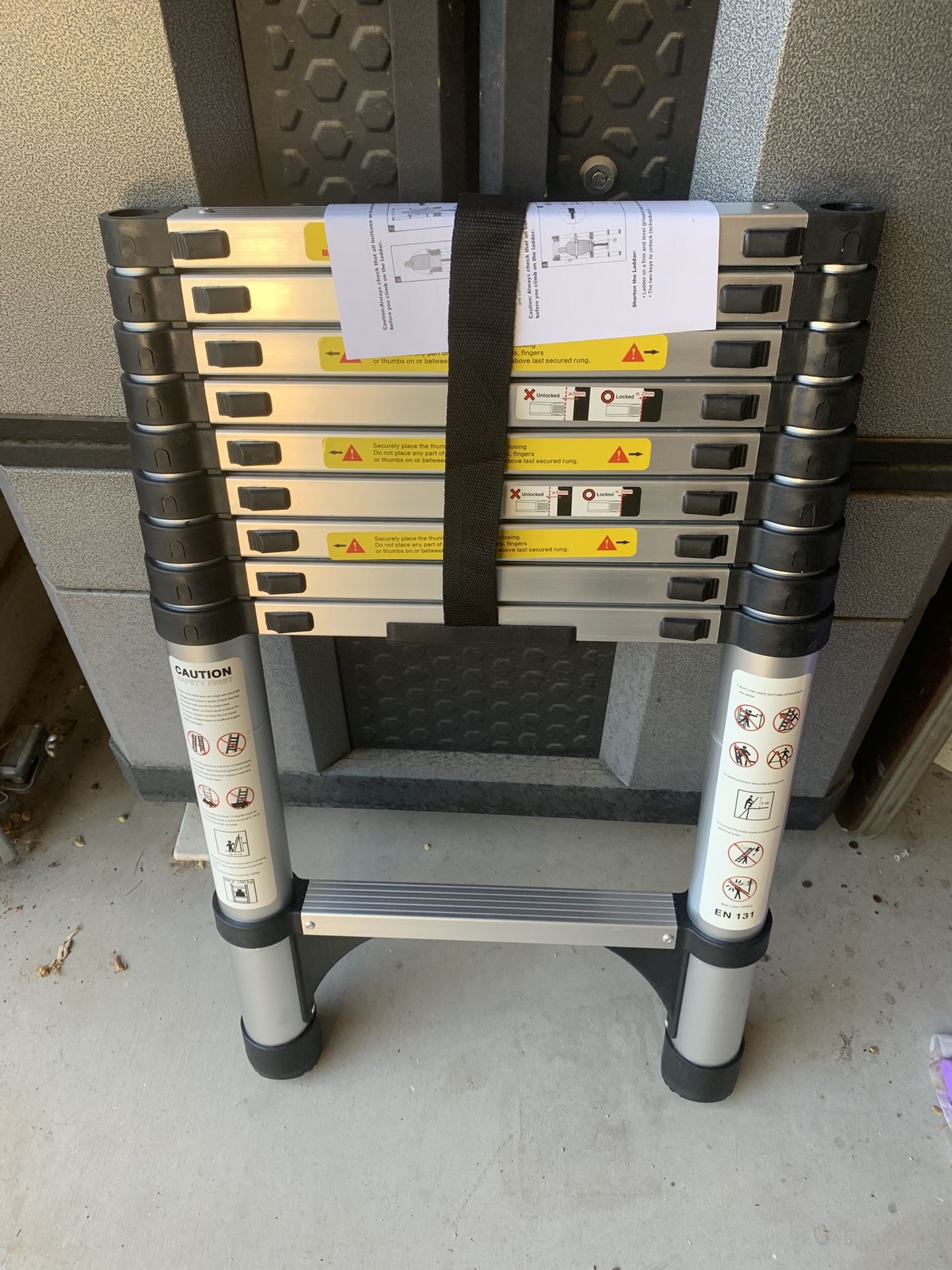 9 1/2 Foot aluminum Telescopic Ladder, Brand New