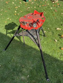 RIDGID TRISTAND Portable Chain Vise, 460, 1/8 in to 6 in Pipe Cap