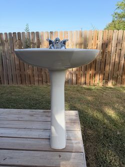 Pedestal  Sink