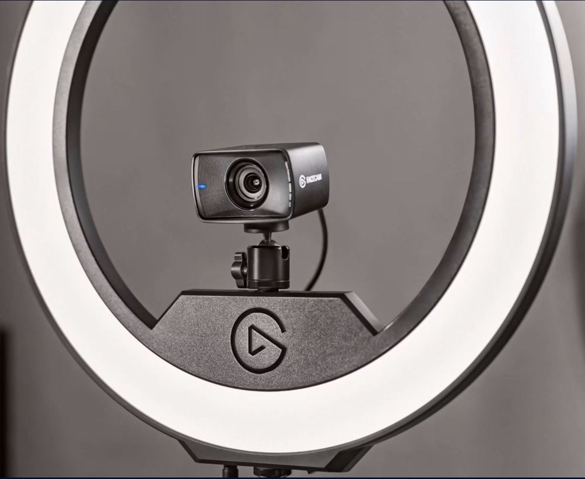Elgato Premium Ring Light 2500 Lumens With Desk Clamp