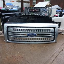2014 Ford F-150 platinum Grill OEM