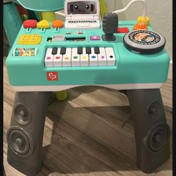 Fisher-Price Laugh & Learn Mix & Learn DJ Table