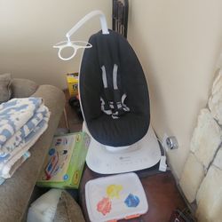 4moms Mamaroo Multimotion Baby Swing