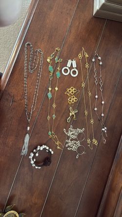 Stella & Dot jewelry plus two other pieces