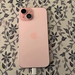 iPhone 15 Plus Pink 