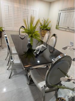 Elegant dining table