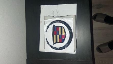 Cadillac Escalade Grille Emblem