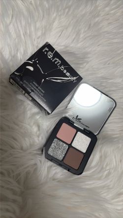 R.e.m Beauty Dangerous woman limited edition eyeshadow palette