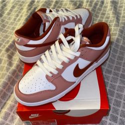 Nike Dunks 