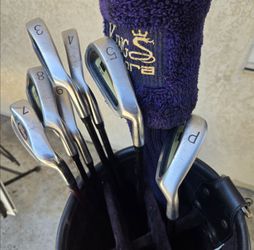 11 Golf Clubs/Bag
