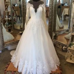 🔥🌸💍 NEW, NEVER WORN,  ELEGANT  WEDDING DRESS & VEIL – MUST GO TODAY! 🌸💍 🔥