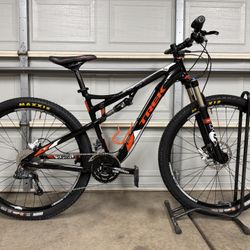 Trek Superfly 100 AL Full Suspension Mountain Bike 
